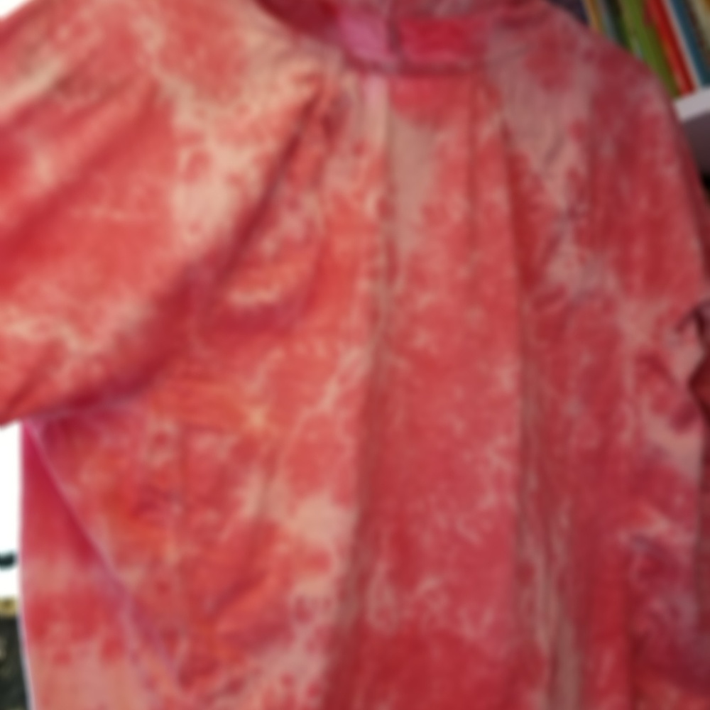 Pink tye.dye light sweat shirt